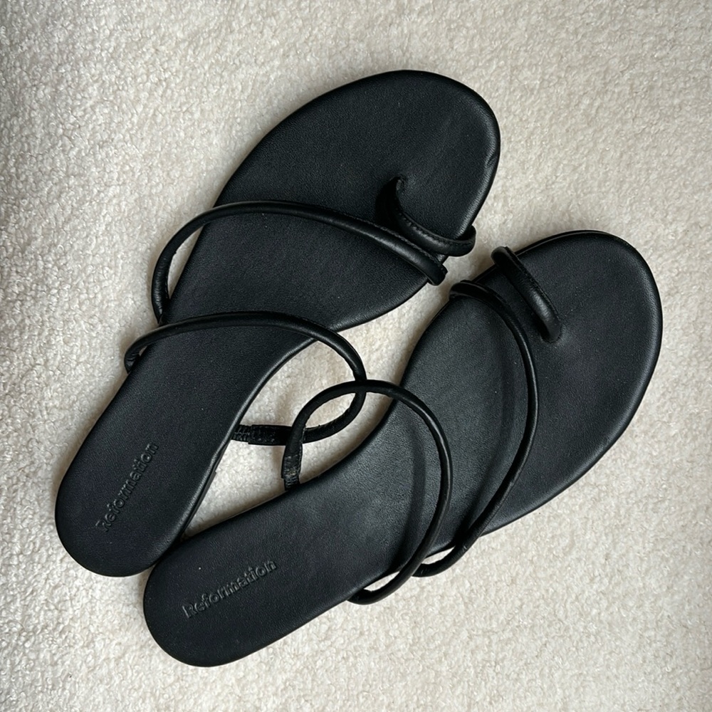 Reformation Ludlow Sandals